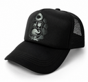 Gorra negra con escudo negro